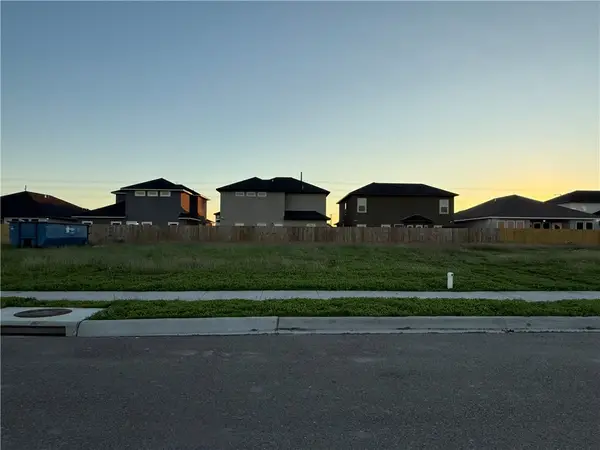 1809 Clapper Rail Drive, Portland, TX 78374