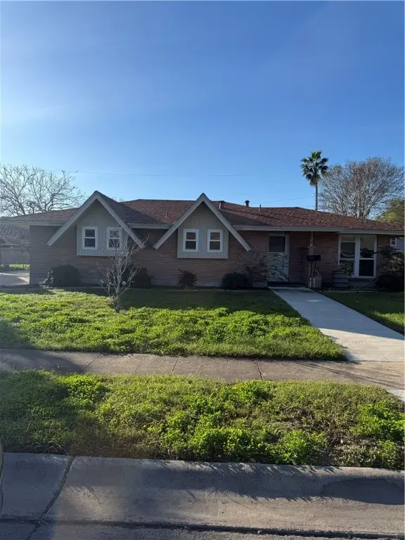 118 Carmel Drive, Portland, TX 78374