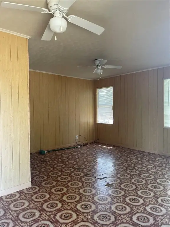 129 E Pecan Street, Taft, TX 78390 - Image #3