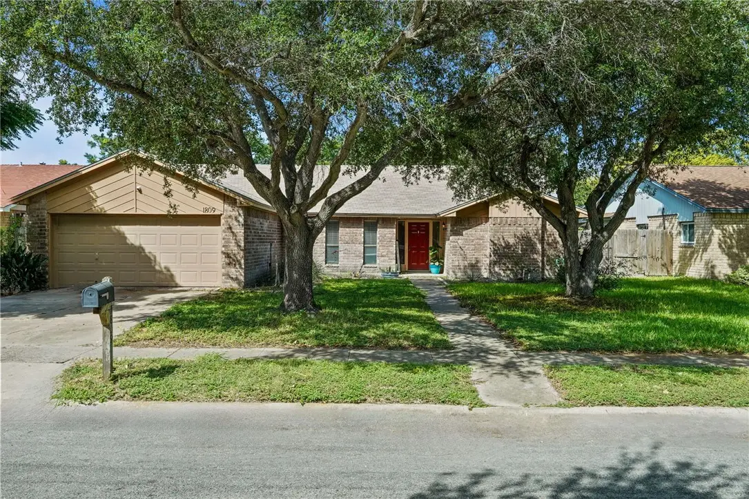 1809 Live Oak Drive, Portland, TX 78374 - Image #1