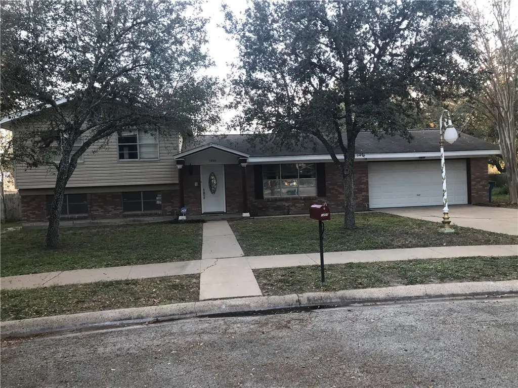 1400 Wren, Beeville, TX 78102 - Image #1