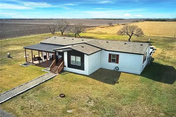 7017 County Road 2253 Circle, Sinton, TX 78387