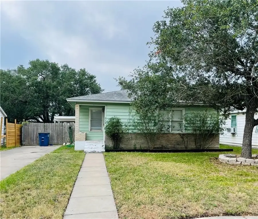 912 E Fulton Street, Sinton, TX 78387 - Image #3