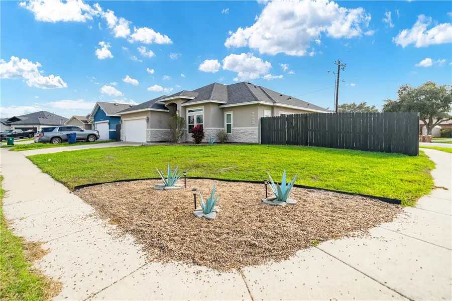 3930 Willow Heights Drive, Corpus Christi, TX 78410 - Image #3