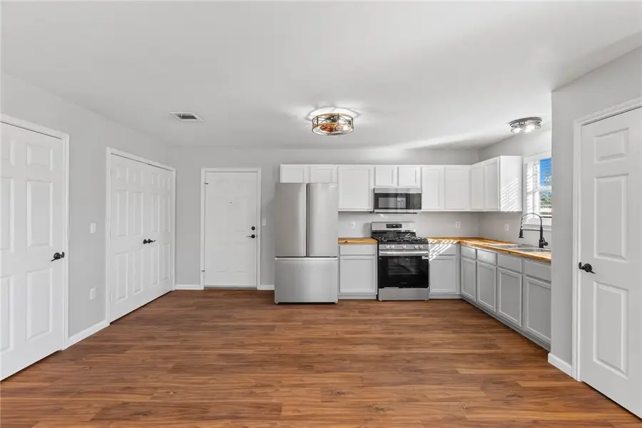 804 Avenue B, Sinton, TX 78387 - Image #3