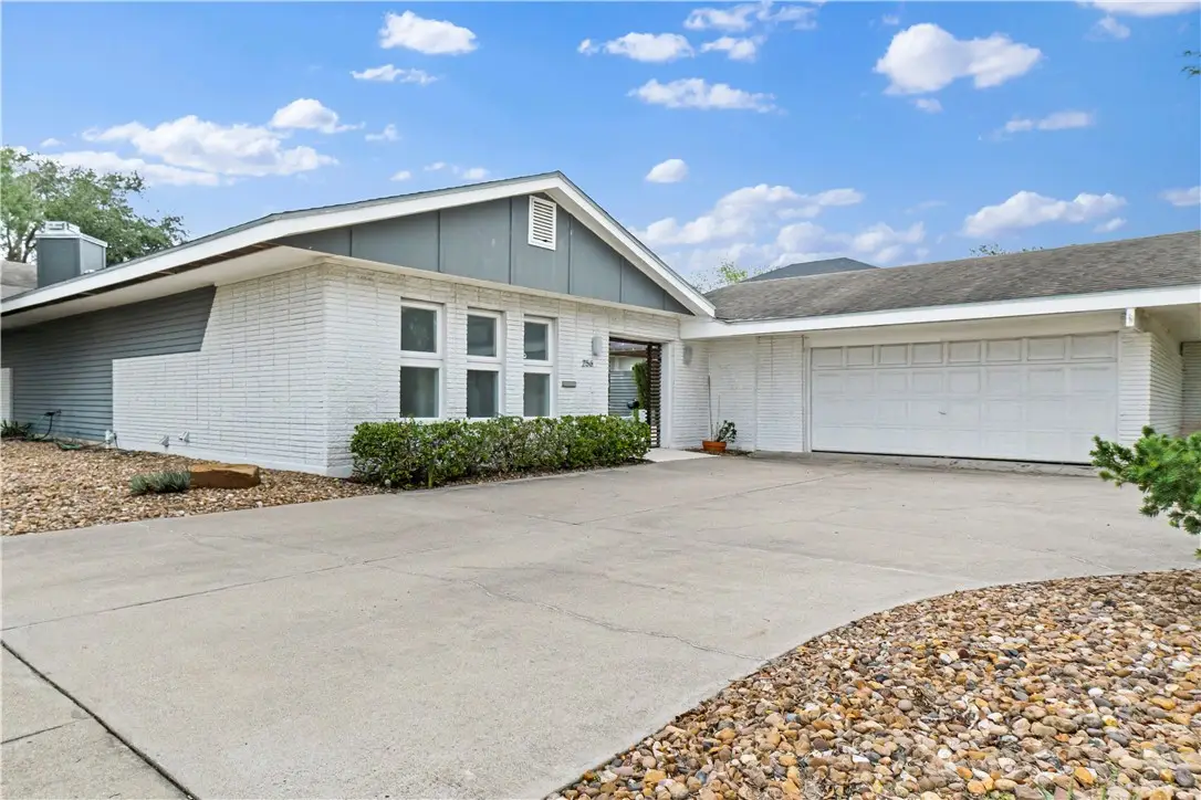 256 Purl Place, Corpus Christi, TX 78412 - Image #1