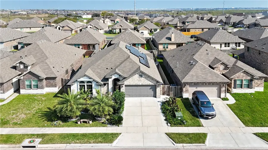 8162 Luz De Luna Street, Corpus Christi, TX 78414 - Image #3