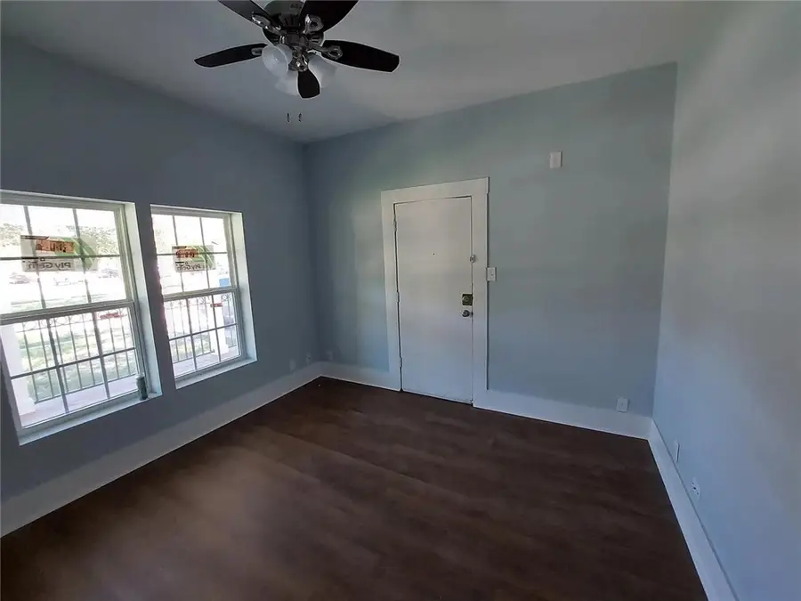 1525 5th Street, Corpus Christi, TX 78404 - Image #3