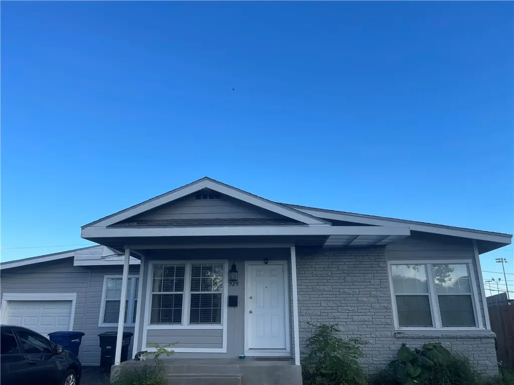 929 Ashland Dr, Corpus Christi, TX 78412 - Image #1