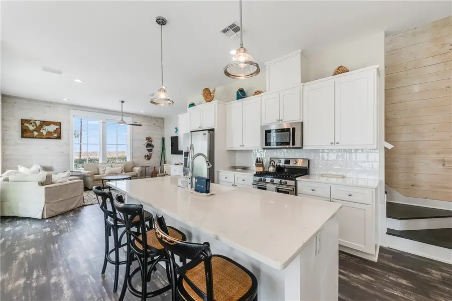 125 Fish Hook Lane, Port Aransas, TX 78373 - Image #2