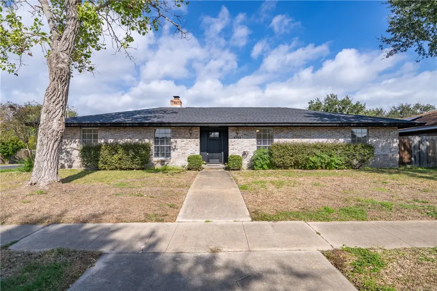 4702 Champions Drive, Corpus Christi, TX 78413 - Image #2