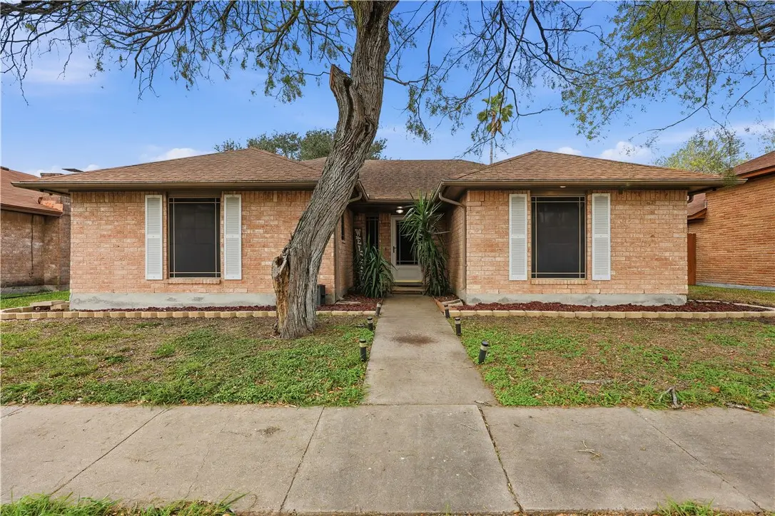 7230 Diamond Ridge Drive, Corpus Christi, TX 78413 - Image #1