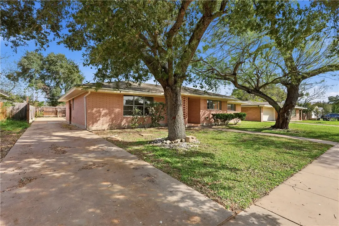 3314 Casa De Palmas, Corpus Christi, TX 78411 - Image #1