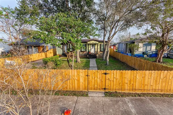 2610 Elizabeth Street, Corpus Christi, TX 78404