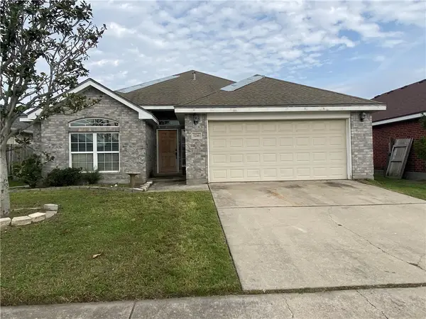 1216 Meadow Brook Drive, Portland, TX 78374