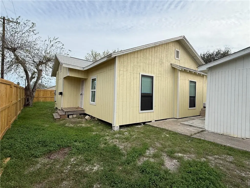 3001 Ruth Street, Corpus Christi, TX 78405 - Image #1