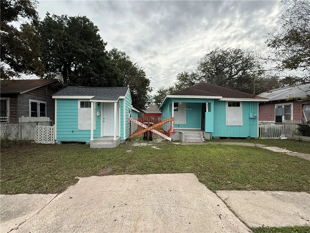 2411 Morris Street, Corpus Christi, TX 78405 - Image #1