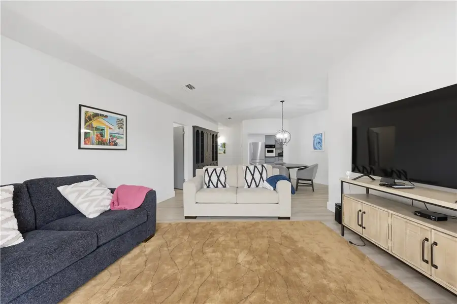 823 S Water Street #3F, Corpus Christi, TX 78401 - Image #3