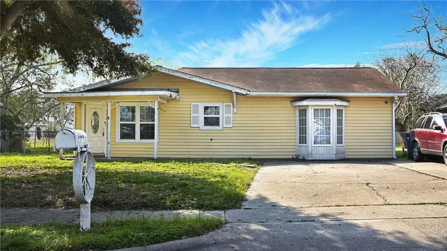 11317 Guess Drive, Corpus Christi, TX 78410 - Image #2