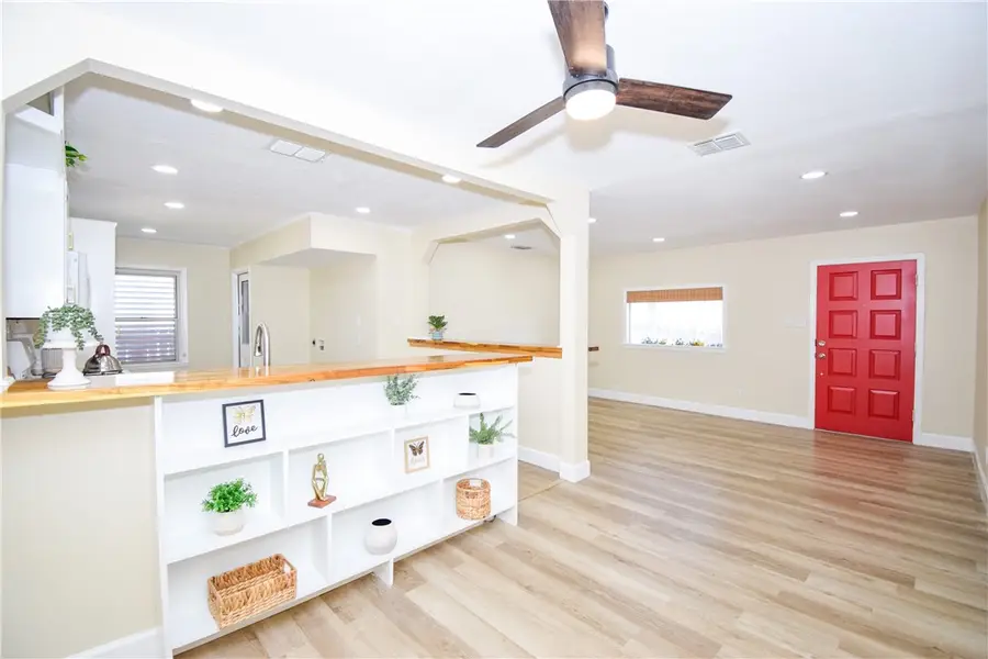 2705 Elizabeth Street, Corpus Christi, TX 78404 - Image #3