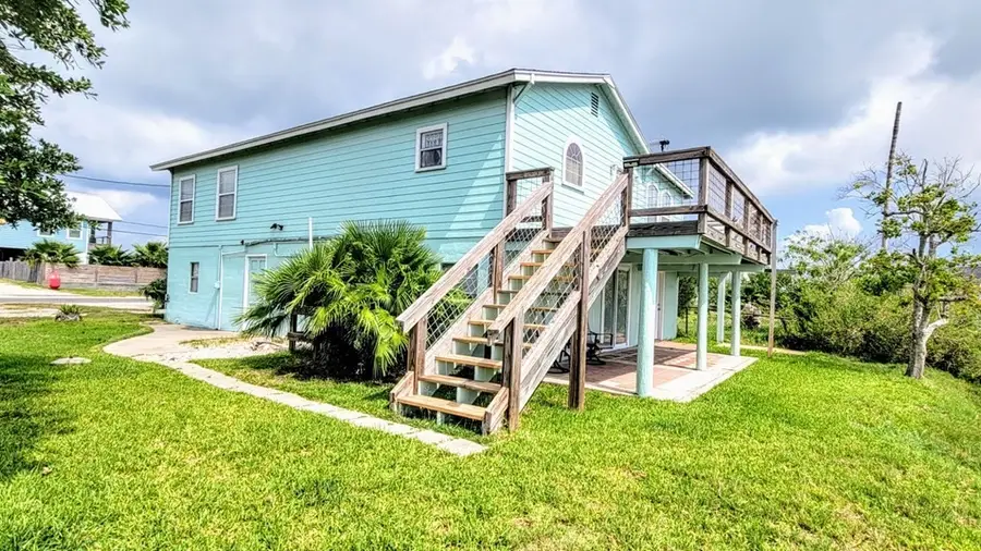 619 Copano Cove Road, Rockport, TX 78382 - Image #2