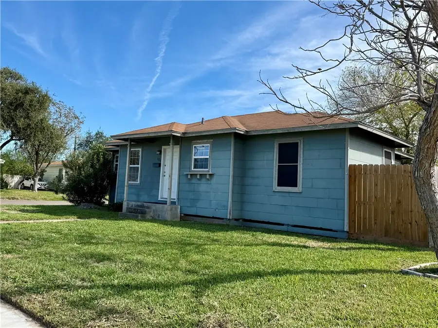 601 Lansdown Drive, Corpus Christi, TX 78412 - Image #3