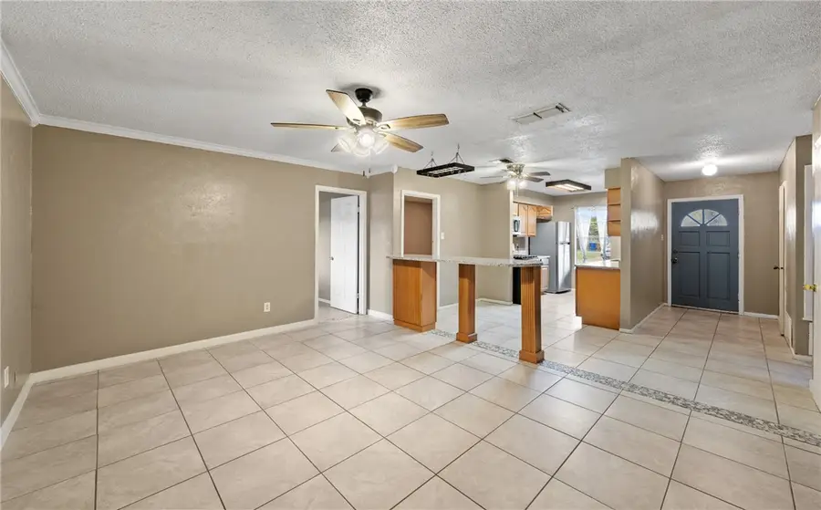 425 Vega Drive, Corpus Christi, TX 78418 - Image #2
