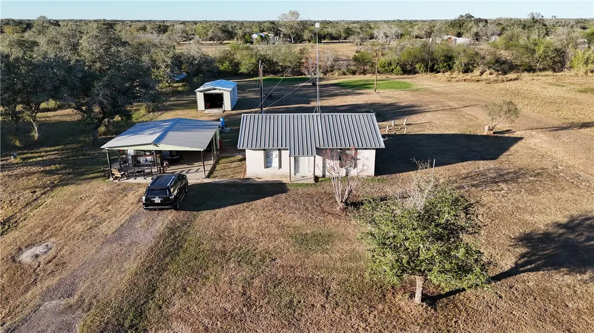 110 Ryan Rd, Refugio, TX 78377 - Image #1