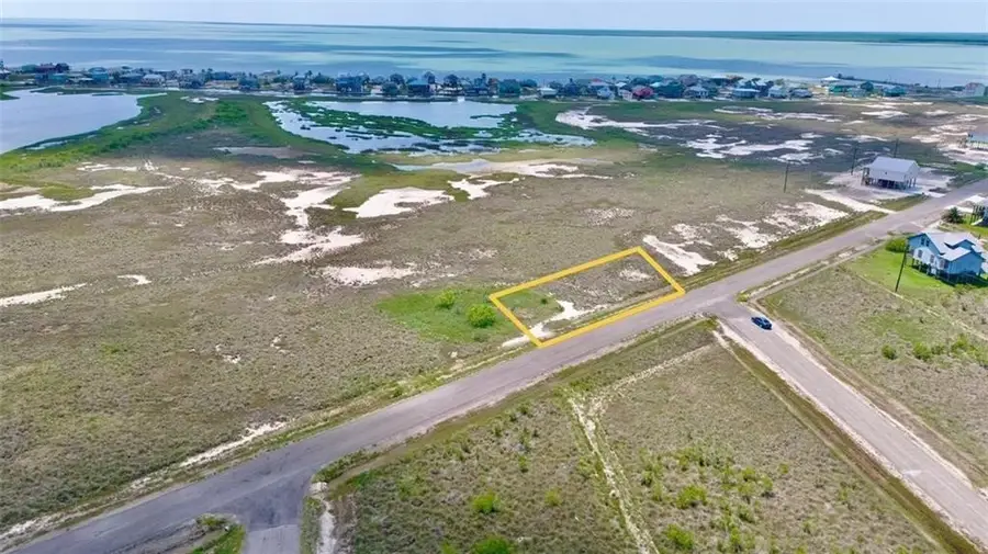 672 Northwest Drive, Rockport, TX 78382 - Image #3