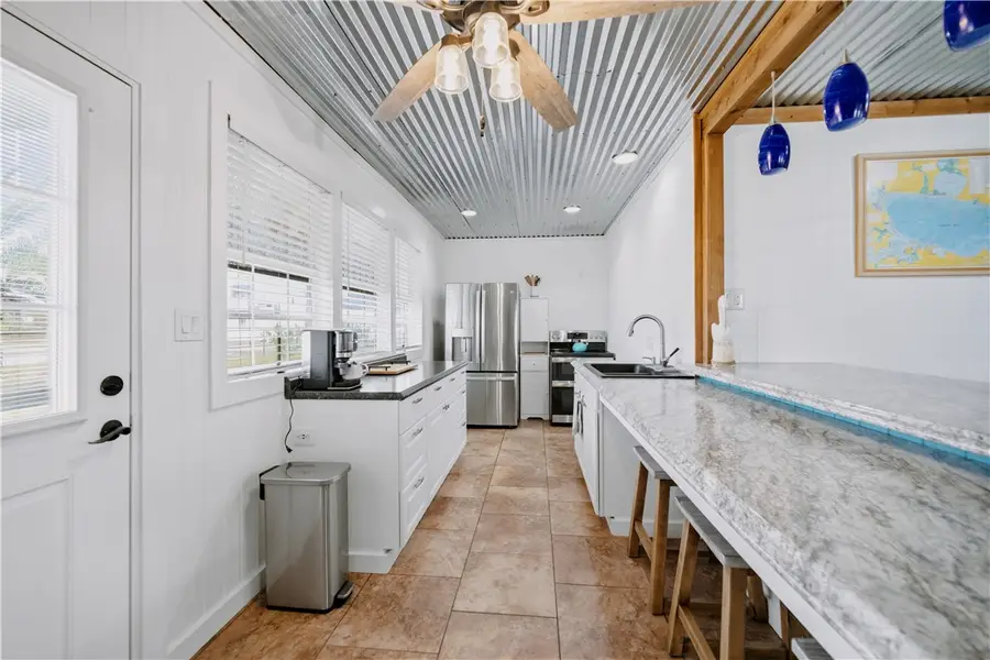 117 Pompano Drive, Rockport, TX 78382 - Image #3