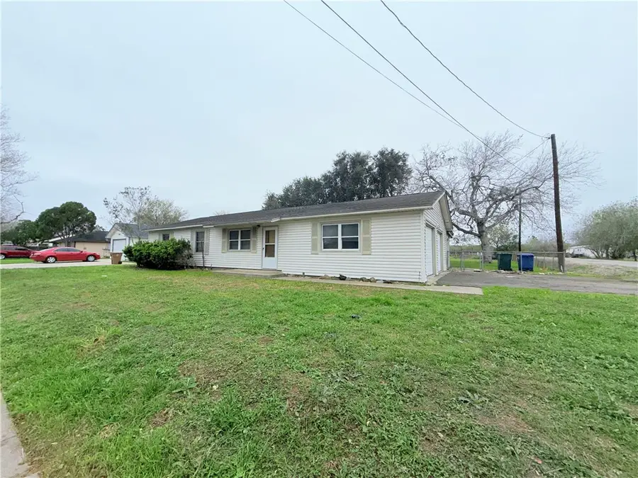 10925 Mayfield Drive, Corpus Christi, TX 78410 - Image #3