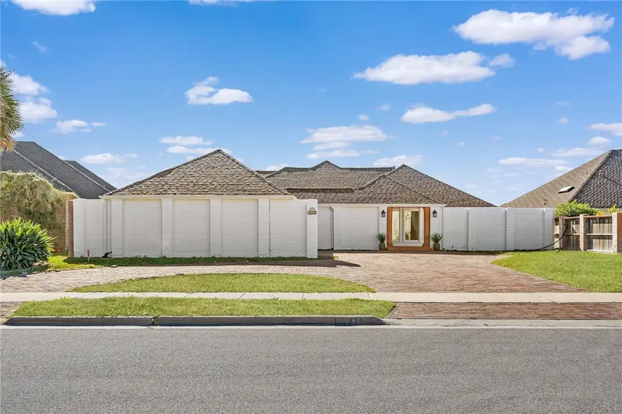 330 Pebble Beach Drive, Portland, TX 78374 - Image #2