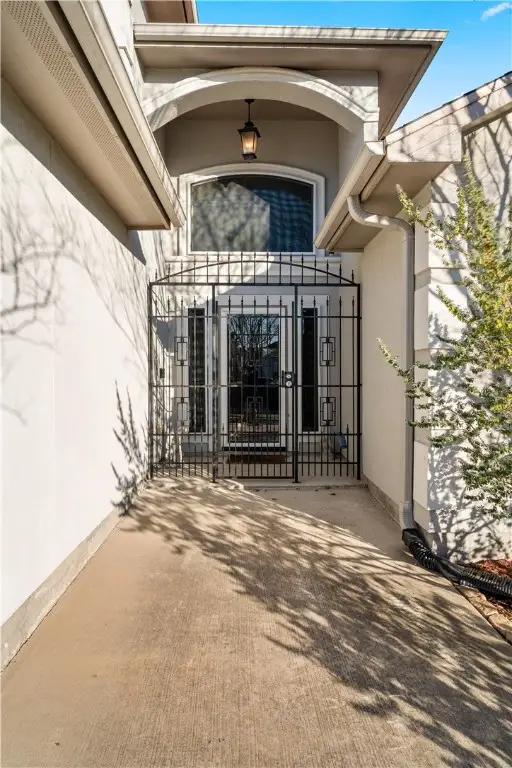 7426 Lake Geneva Drive, Corpus Christi, TX 78413 - Image #2