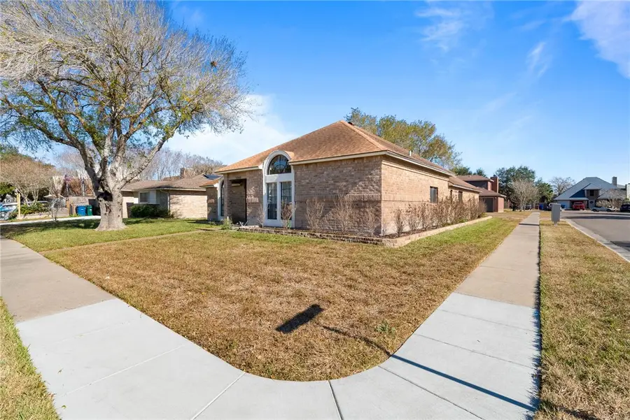 3046 Quail Hollow Drive, Corpus Christi, TX 78414 - Image #2
