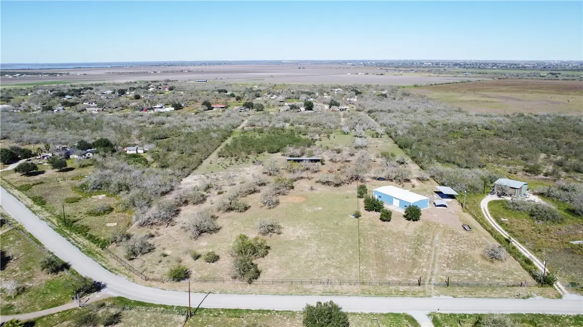 23250 Cr 1038, Mathis, TX 78368 - Image #1