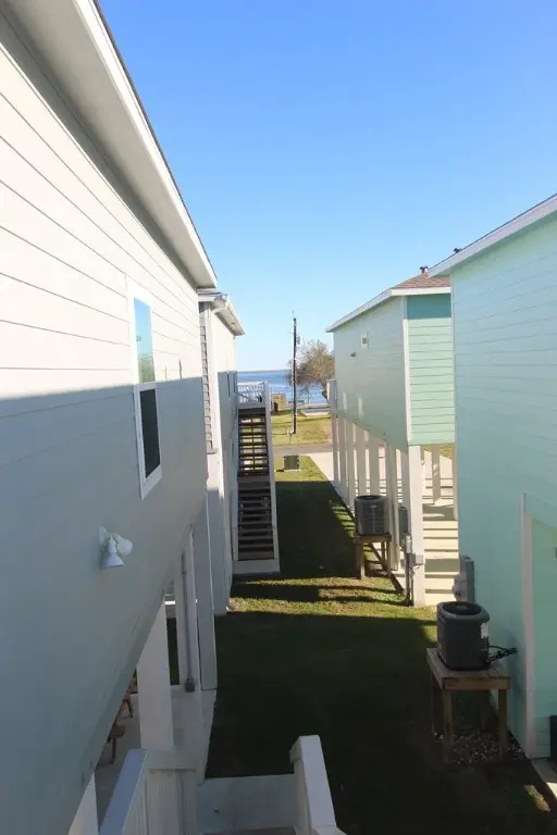 107 Palancar, Rockport, TX 78382 - Image #3