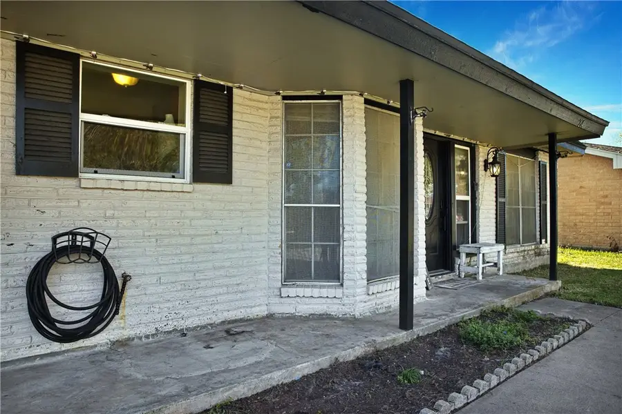 204 Wilshire Circle, Portland, TX 78374 - Image #3