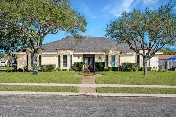 425 Seco Drive, Portland, TX 78374