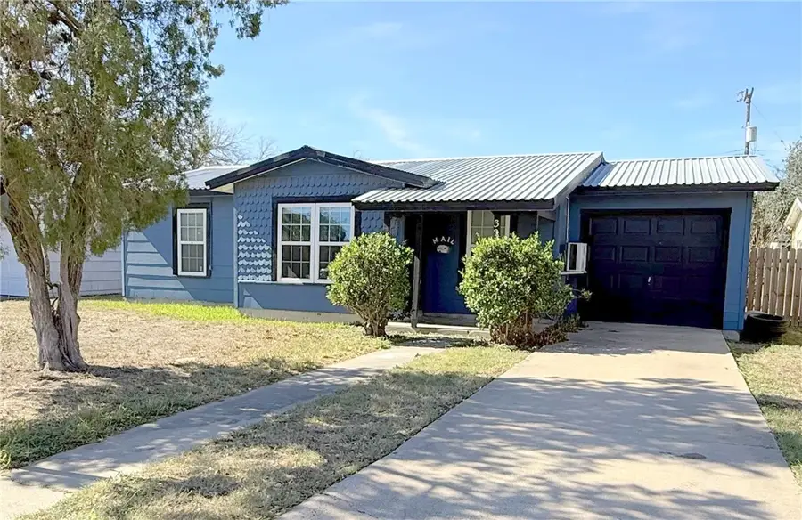 321 S Wanda Drive, Kingsville, TX 78363 - Image #2