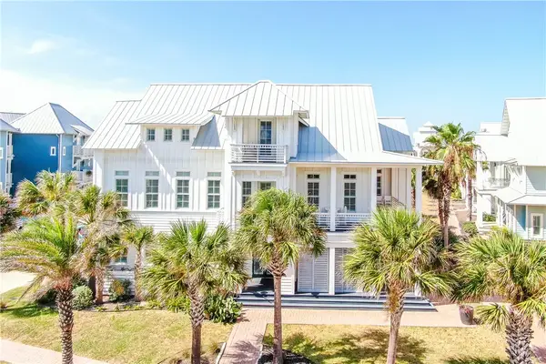 200 Round Road, Port Aransas, TX 78373