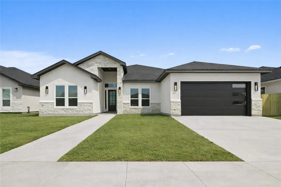 1477 Irigoyen Court, Corpus Christi, TX 78415 - Image #1