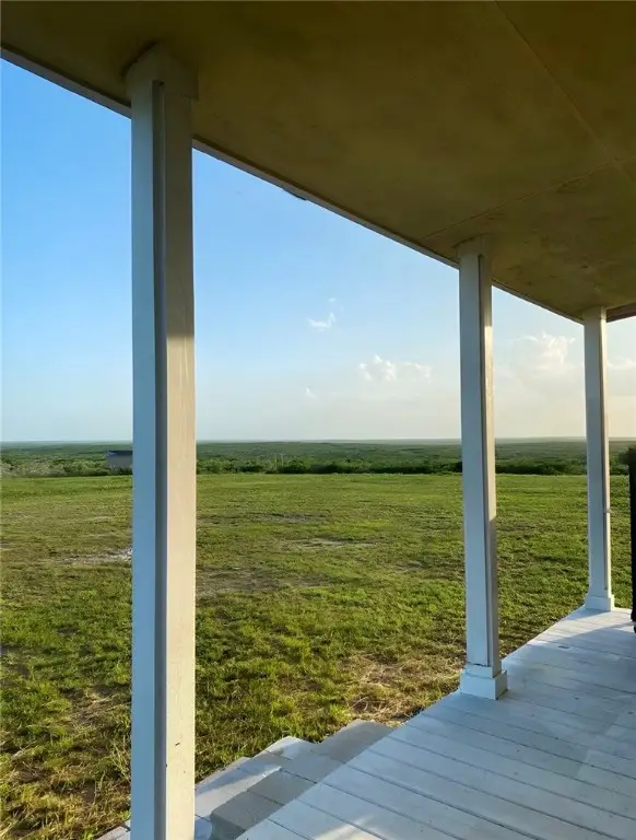 188 Quail Drive, George West, TX 78022