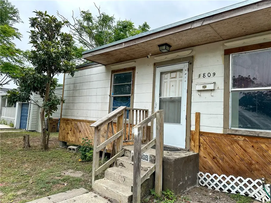 1809 Trenton Drive, Corpus Christi, TX 78404 - Image #2