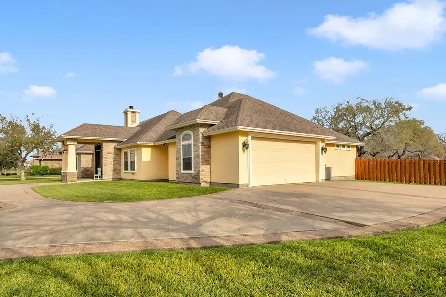 5498 Lonesome Dove, Robstown, TX 78380 - Image #3