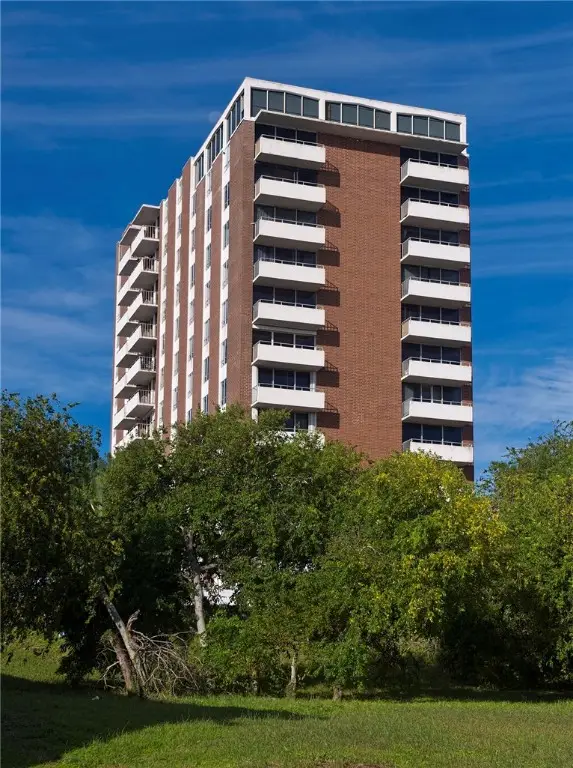 715 S Upper Broadway Street #1203, Corpus Christi, TX 78401 - Image #3