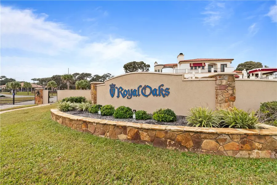 1502 Royal Oaks Trail, Rockport, TX 78382 - Image #2