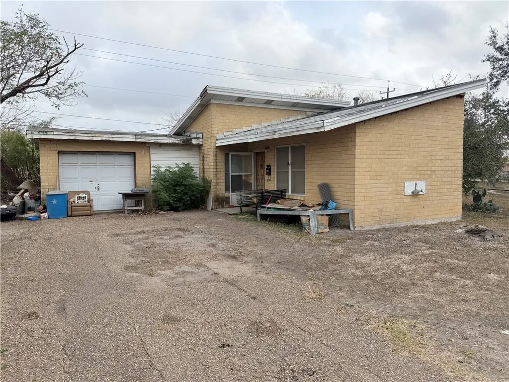 1102 Lawndale Drive, Kingsville, TX 78363 - Image #1