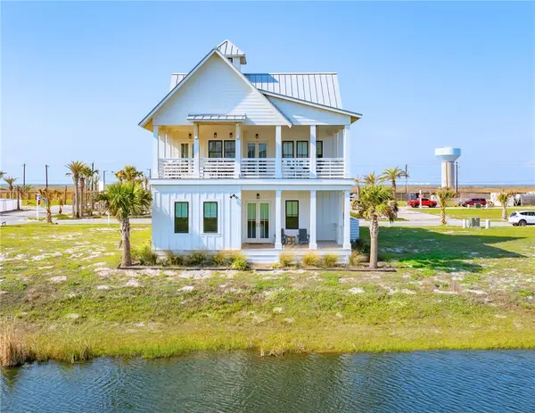 206 Playtime Drive, Port Aransas, TX 78373