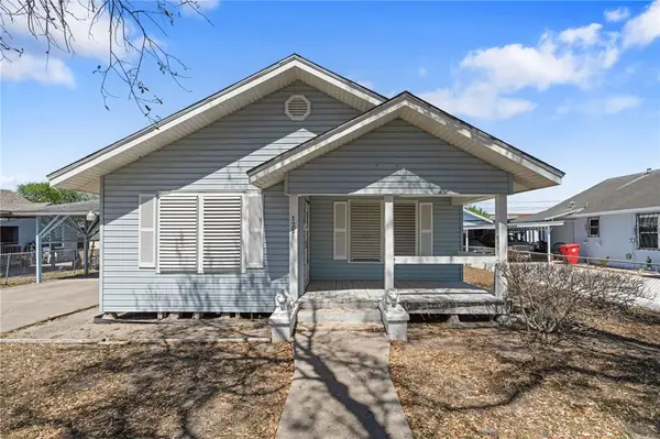 125 E. Avenue F., Robstown, TX 78380