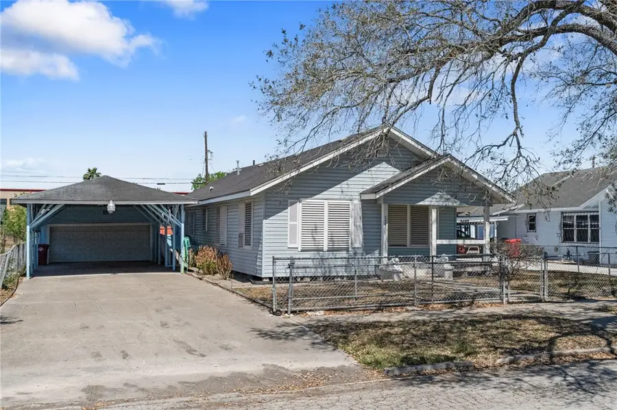 125 E. Avenue F., Robstown, TX 78380 - #2